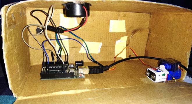 Tap Pattern Detector with Arduino and Servo