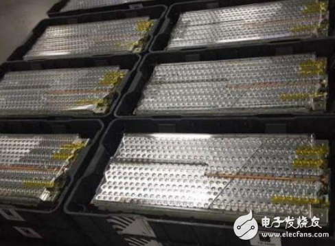 新能源汽车的电池都是用的什么材料