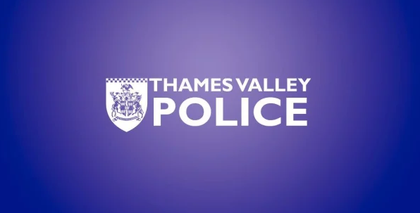 黑科技，前瞻技術，英國警方探測器,英國警方識別開車使用手機,識別開車使用手機駕駛員,汽車新技術